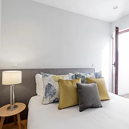 Almada 505 - Premium Flat By Lovelystay